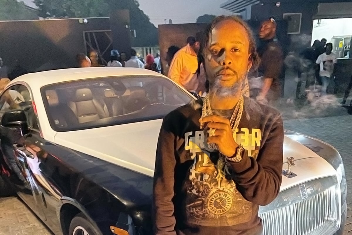 Popcaan Stunts In Rolls-Royce And Icy Jewelry In “Money Speaks