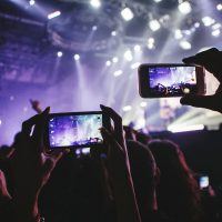 concert_phones