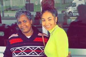 shenseea-mom-1