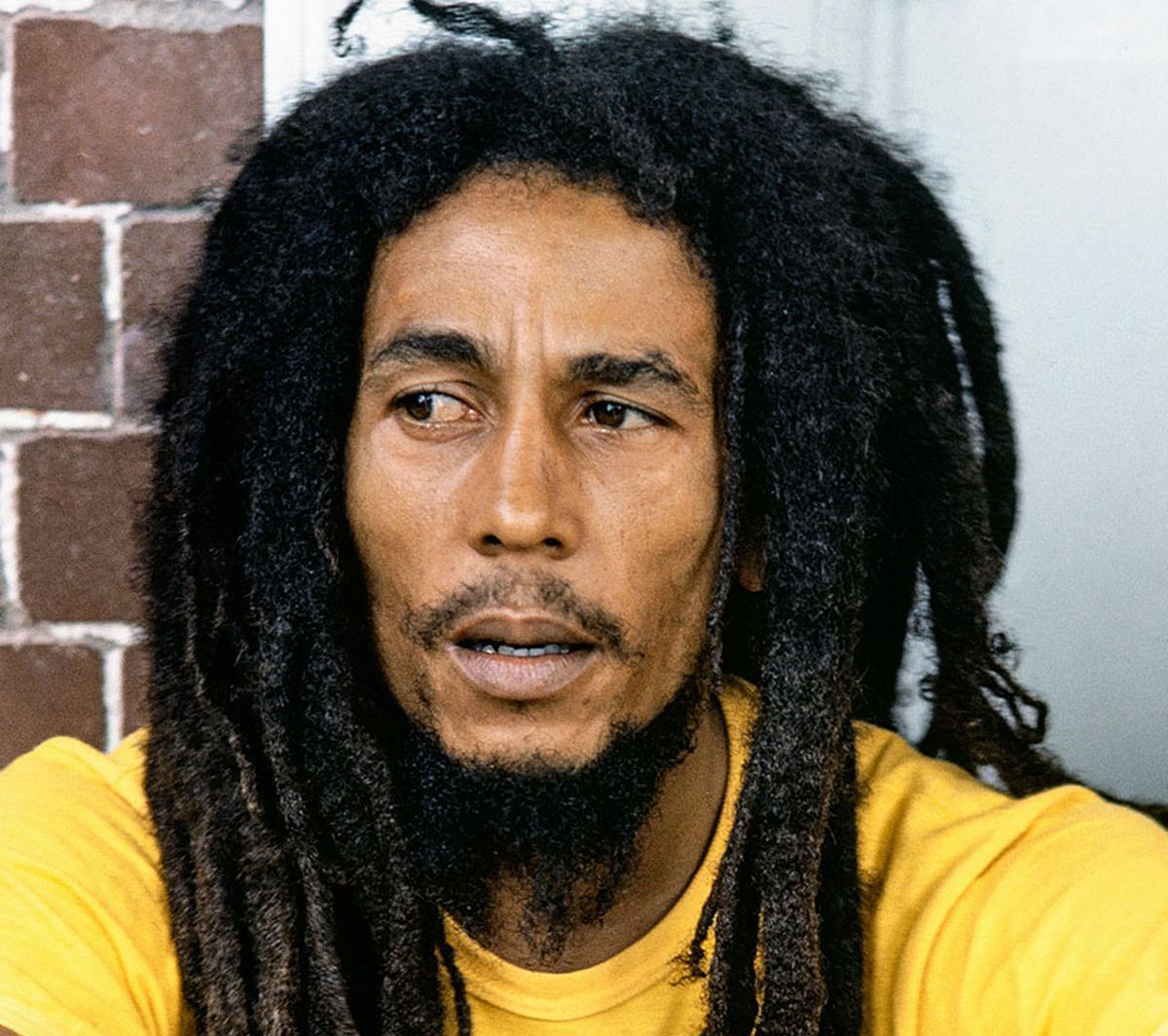 Bob Marley - No Woman, No Cry (Official Video)