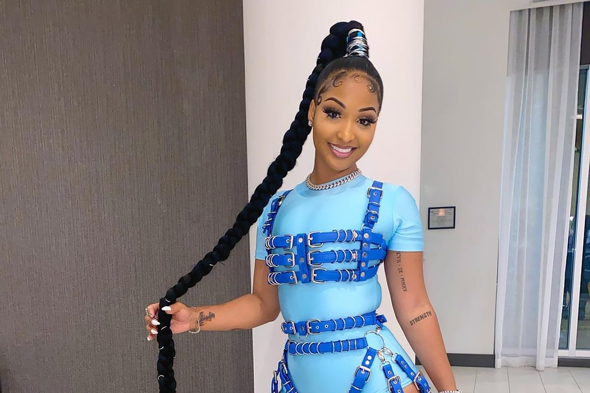 Watch: Shenseea Stuns In Jaw Dropping Outfit, Performs New Song In Packed A...