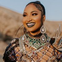 shenseea run run looks