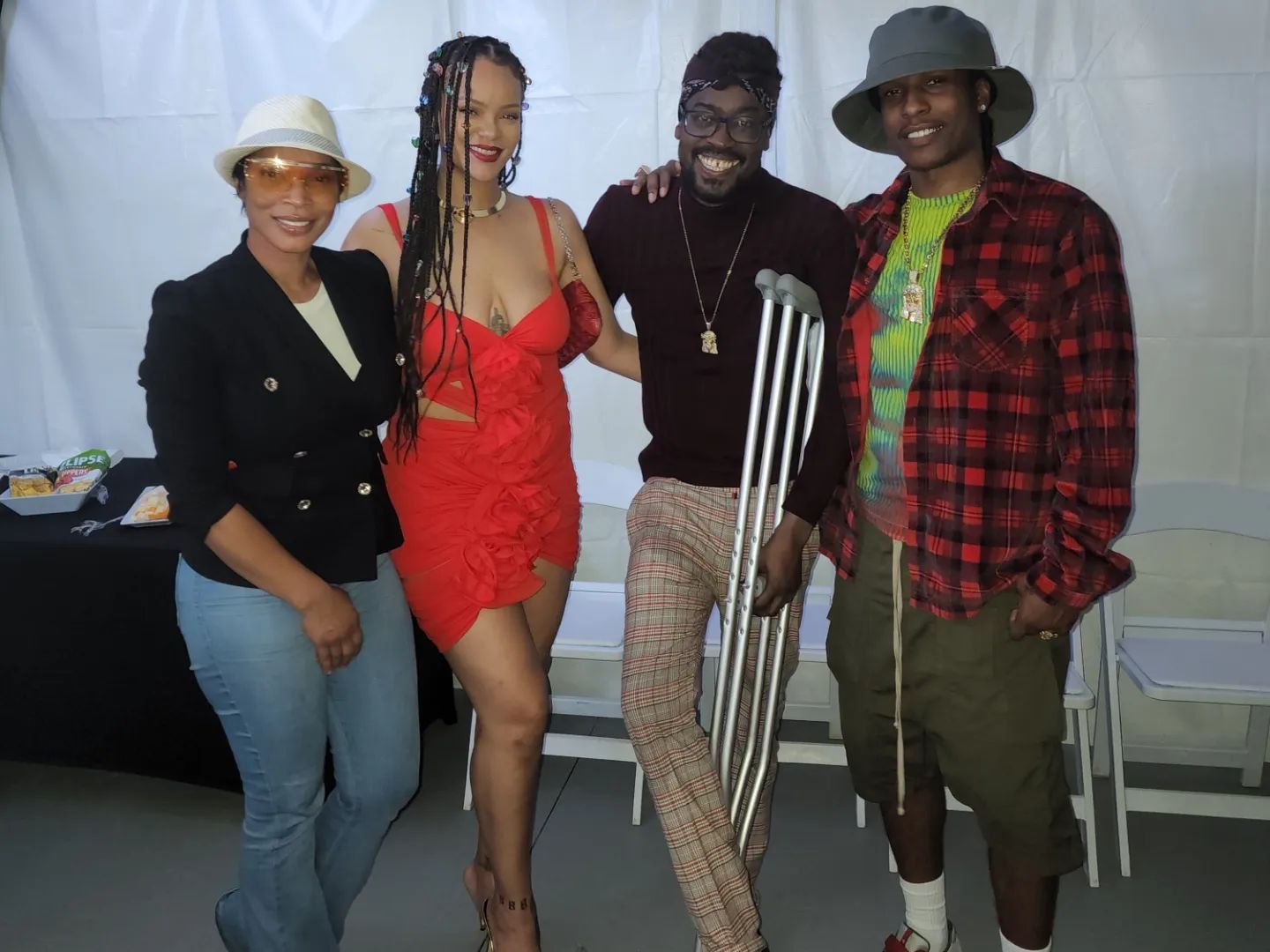 Lift Me Up! Rihanna wraps her legs around boyfriend ASAP Rocky at a music  festival in Barbados