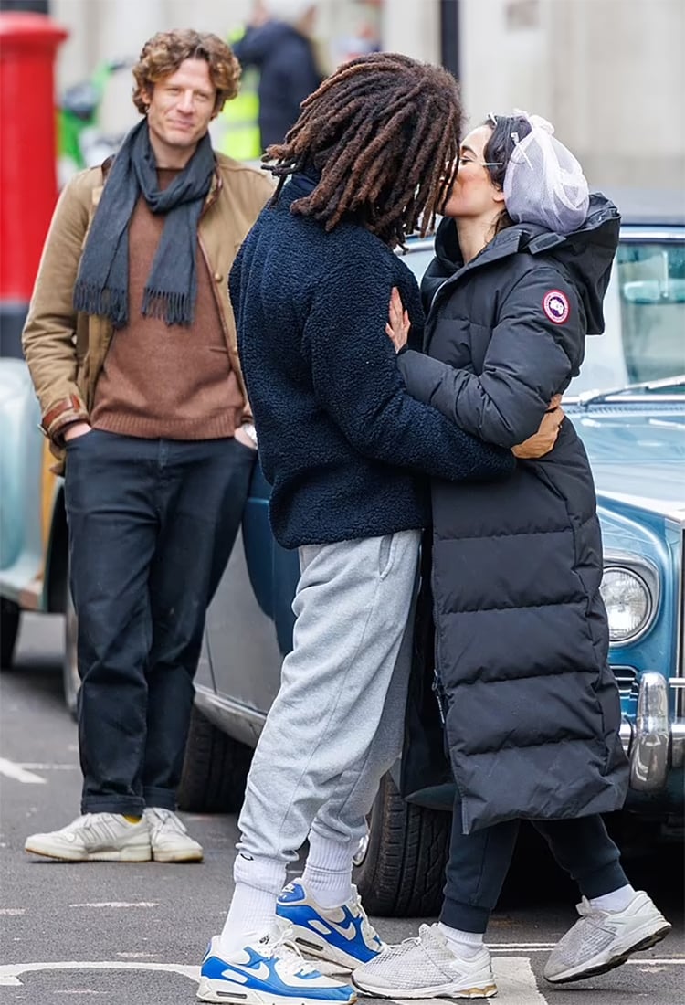 Kingsley BenAdir, Umi Myers Kiss On Set As Bob Marley, Cindy