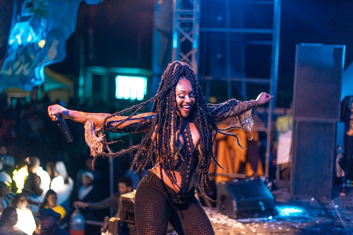 What BPM Is Dancehall? (And Reggae, Ska & Soca)